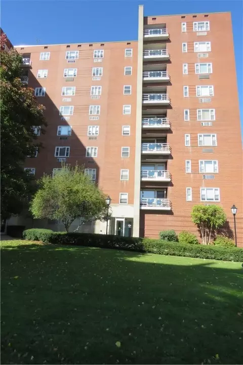 4625 Fifth Ave #712, Pittsburgh, PA 15213