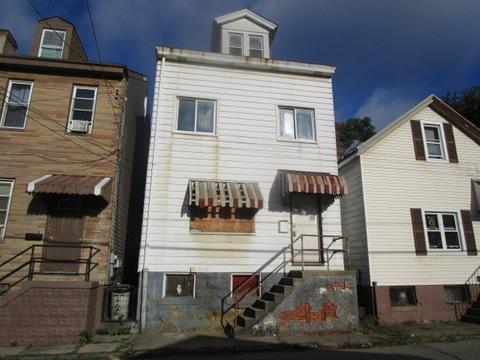 2018 Straubs Ln, Pittsburgh, PA 15212
