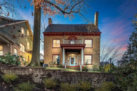 1422 Wightman St, Squirrel Hill, PA 15217