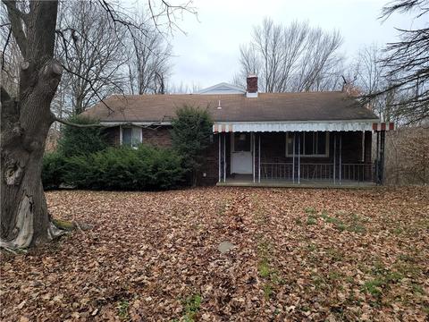 557 S Pike Rd, Sarver, PA 16055