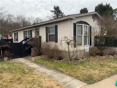 80 Hidden Valley Dr, Finleyville, PA 15332