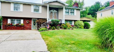 919 Moore St, Uniontown, PA 15401