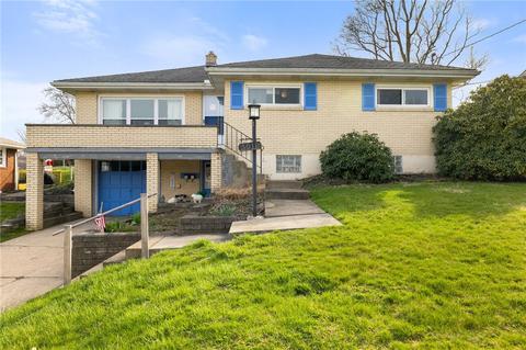 3012 Wallace St, Lower Burrell, PA 15068