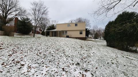 102 Cherry Tree Pl, Coraopolis, PA 15108 photo 4