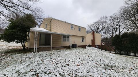 102 Cherry Tree Pl, Coraopolis, PA 15108 photo 3