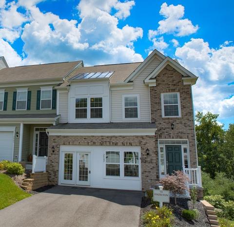 131 Sweetwater Dr, Coraopolis, PA 15108