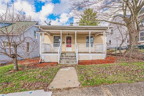 803 N 1st St, Jeannette, PA 15644