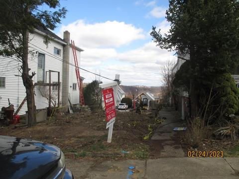 1027 Lysle Ave, Mckeesport, PA 15133