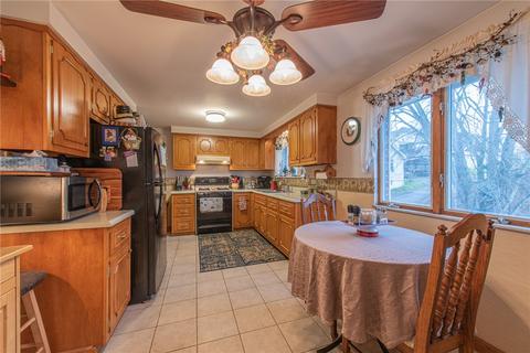 335 Beech St, Vandergrift, PA 15690 photo 4