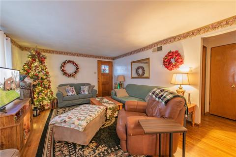 335 Beech St, Vandergrift, PA 15690 photo 3
