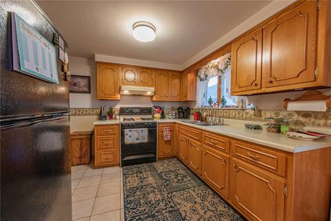 335 Beech St, Vandergrift, PA 15690 photo 6