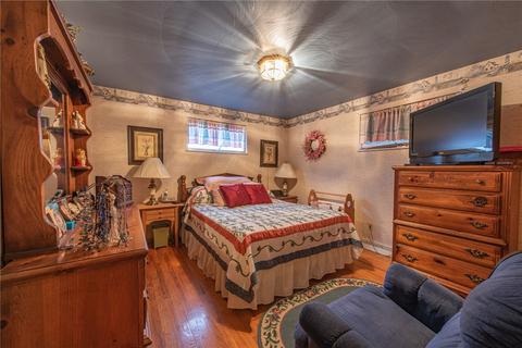 335 Beech St, Vandergrift, PA 15690 photo 10