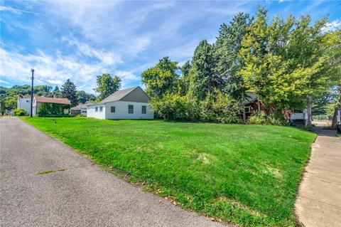 616 Atlantic Ave, Monaca, PA 15061 photo 4