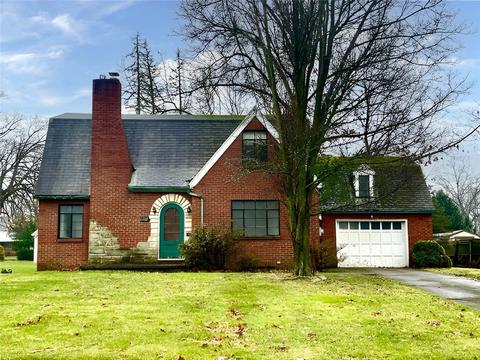 112 Englewood Ave, New Castle, PA 16105