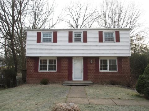 172 Colonial Village Dr, Penn Hills, PA 15235