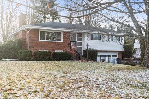 202 Blackridge Dr, Greensburg, PA 15601