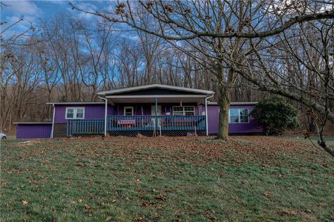150 Morrow Dr, Hookstown, PA 15050