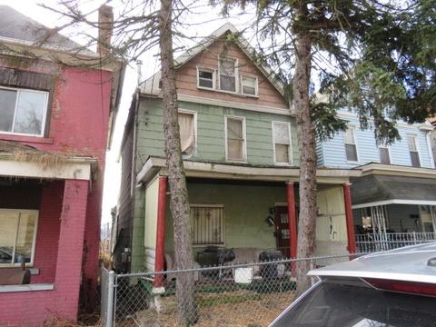 236 Lobinger Ave, North Braddock, PA 15104 photo 3