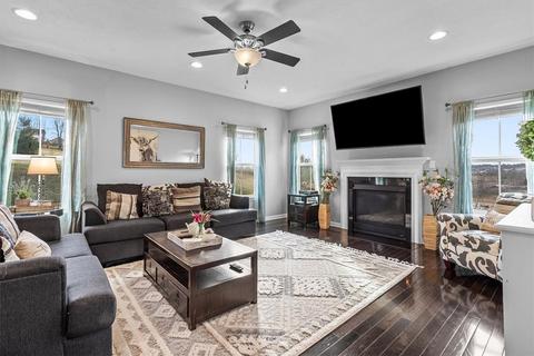 101 Olivia Ave, Mars, PA 16046 photo 8