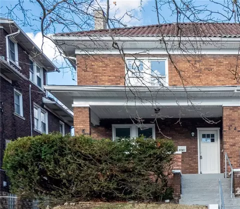 5561 Pocusset St, Pittsburgh, PA 15217