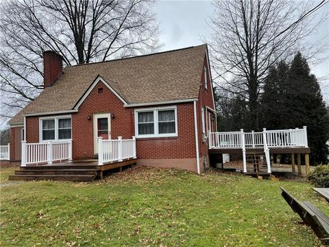 584 Beech Hills Rd, Greensburg, PA 15601