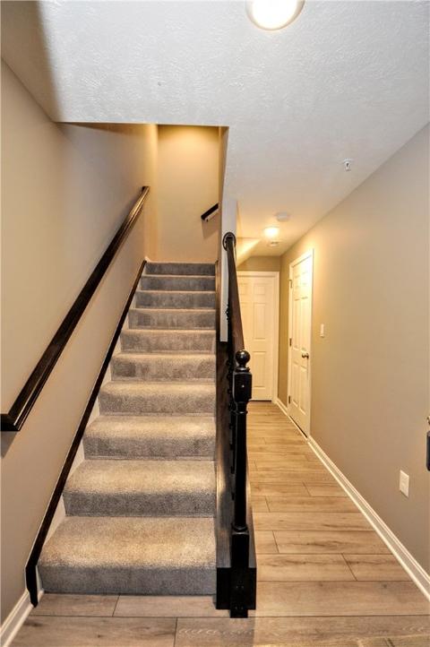 219 Lockheed Dr, Mooncrescent Twp, PA 15108 photo 6