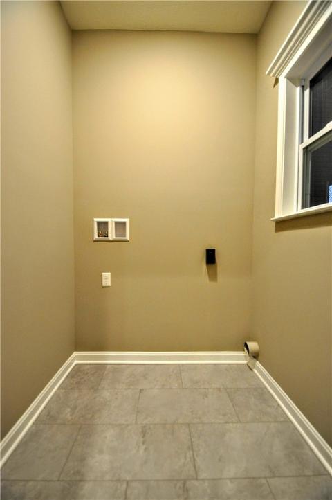 219 Lockheed Dr, Mooncrescent Twp, PA 15108 photo 13