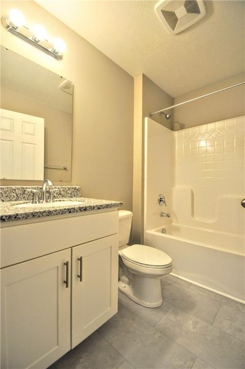 219 Lockheed Dr, Mooncrescent Twp, PA 15108 photo 16