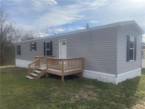 1 Reedsdale Dr, Jefferson Hills, PA 15025