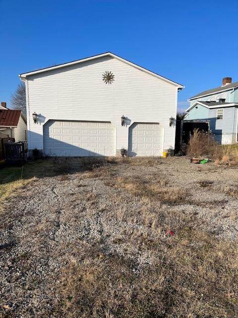 289 4th Ave, Crucible, PA 15325