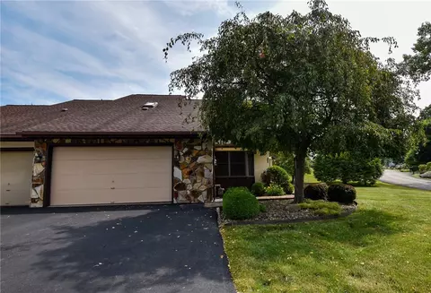 131 Oak Dr, Saxonburg, PA 16056