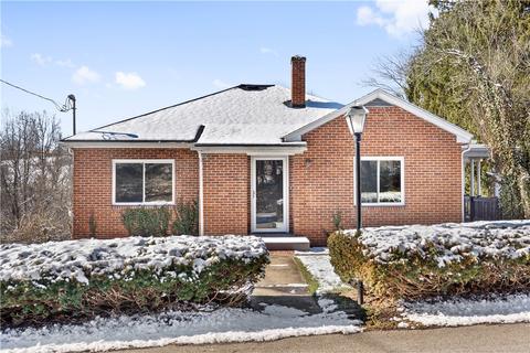 147 College Ave, Mcclellandtown, PA 15458