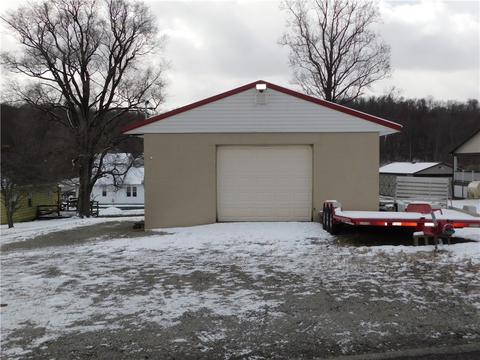 341 Hopwood Coolsrping Rd, Uniontown, PA 15401
