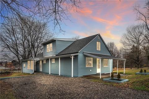213 School St, Bradenville, PA 15620
