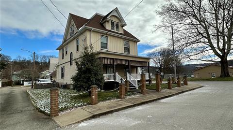 224 Main St, New Kensington, PA 15068