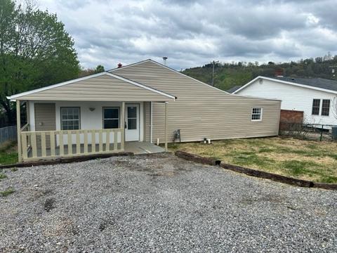 416 Plum Ave, New Kensington, PA 15068