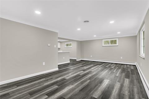 6054 Sinan Dr, Export, PA 15632 photo 2