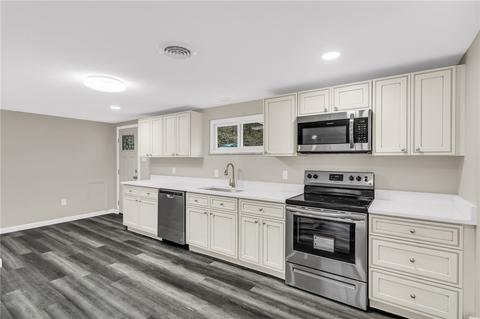 6054 Sinan Dr, Export, PA 15632 photo 5