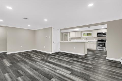 6054 Sinan Dr, Export, PA 15632 photo 3