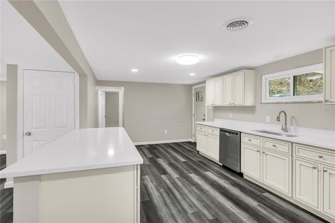 6054 Sinan Dr, Export, PA 15632 photo 7