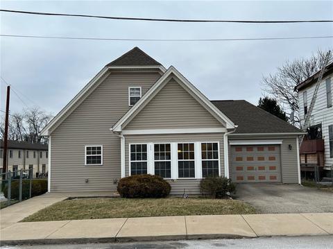 11 Moody St, Braddock, PA 15104 photo 1