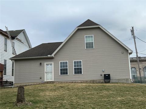 11 Moody St, Braddock, PA 15104 photo 3