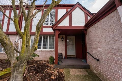 129 Greenview Dr, Indiana, PA 15701