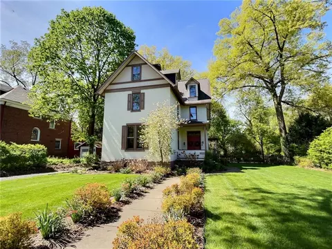 215 Meadow Ln, Sewickley, PA 15143