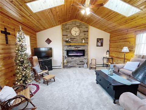 820 Maple St, Berlin, PA 15530 photo 8
