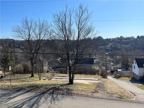 35 3rd St, Manor, PA 15665