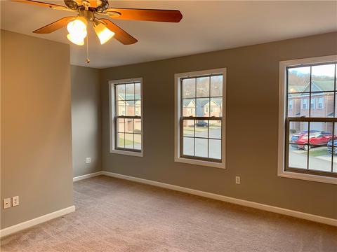 305 Adele Ct, Pittsburgh, PA 15229 photo 5