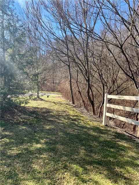 305 Adele Ct, Pittsburgh, PA 15229 photo 14
