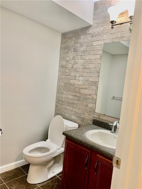305 Adele Ct, Pittsburgh, PA 15229 photo 21
