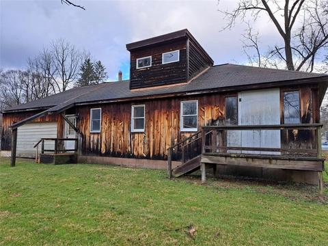 423 Aka 694 Cottage Grv, New Castle, PA 16105